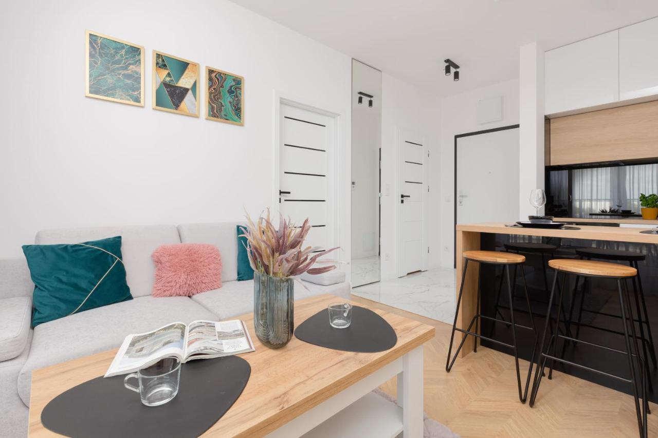 Warsaw Kotsisa Apartments With Parking By Noclegi Renters Εξωτερικό φωτογραφία