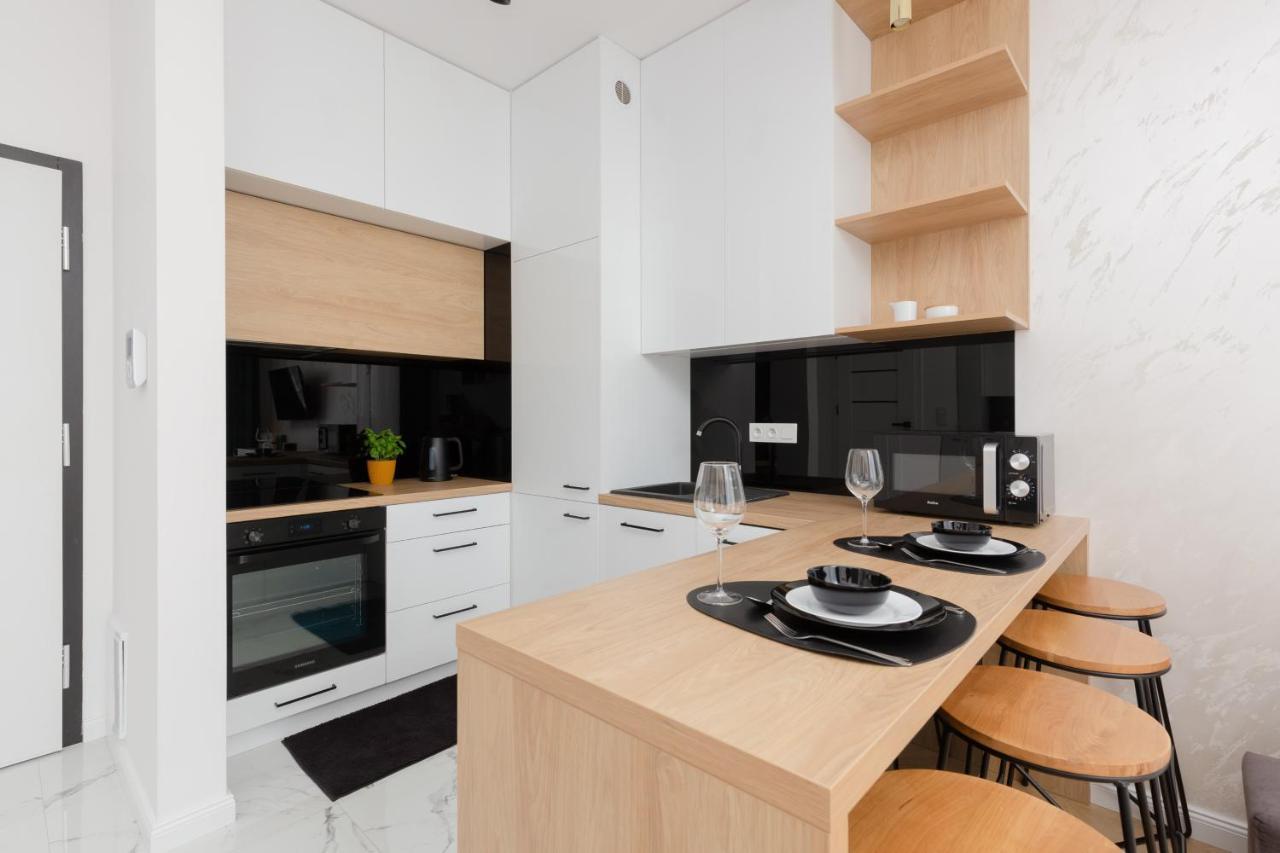 Warsaw Kotsisa Apartments With Parking By Noclegi Renters Εξωτερικό φωτογραφία