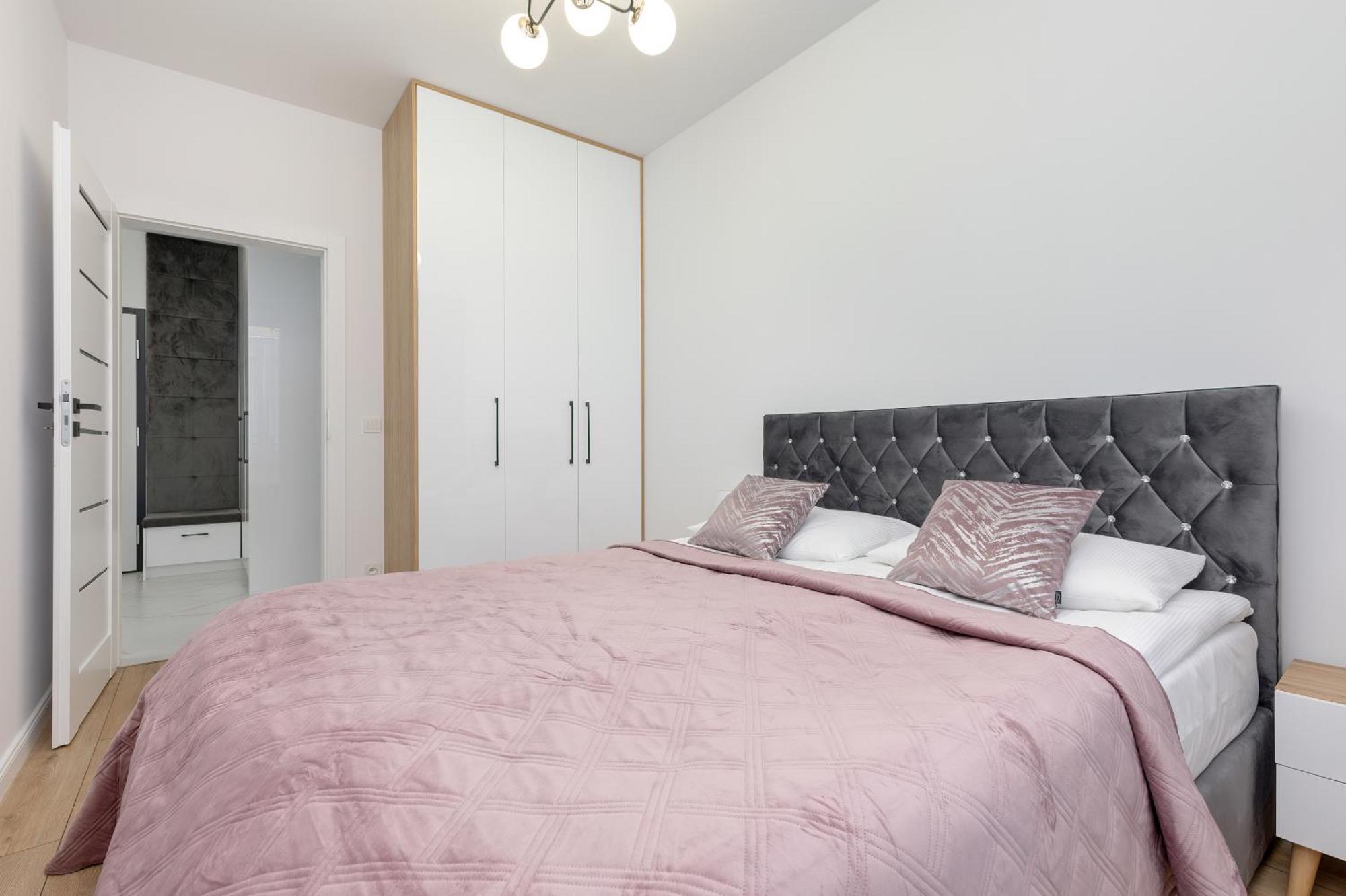 Warsaw Kotsisa Apartments With Parking By Noclegi Renters Εξωτερικό φωτογραφία